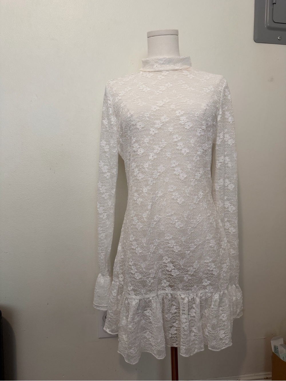 White Lace Long-Sleeve Ruffle-Hem Dress - Picture 1 of 4